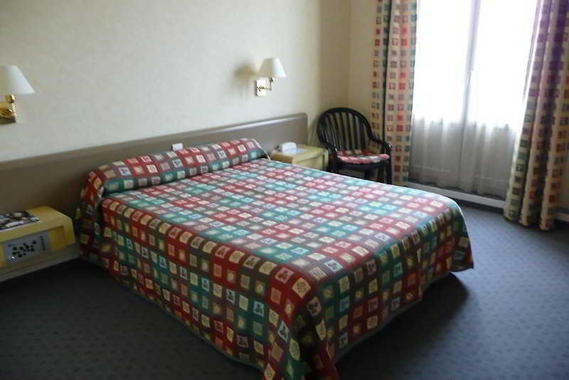 Brit Hotel Cahors - Le France מראה חיצוני תמונה